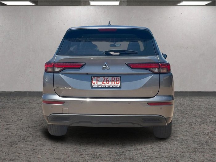 2023 Mitsubishi Outlander ES