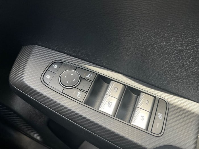 2024 Mitsubishi Outlander ES