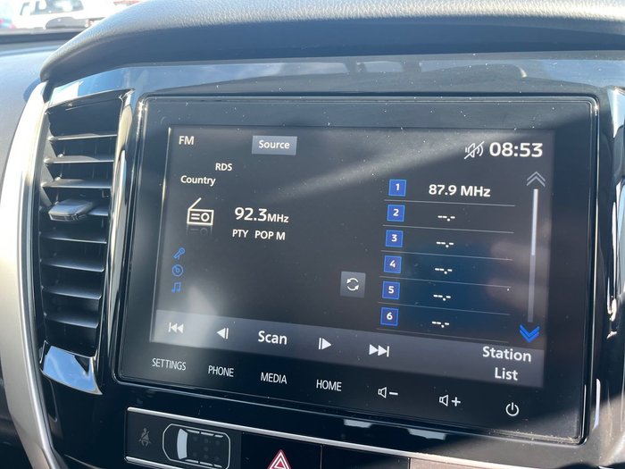 2024 Mitsubishi Pajero Sport GLX