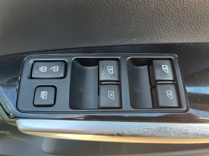 2024 Mitsubishi Pajero Sport GLX