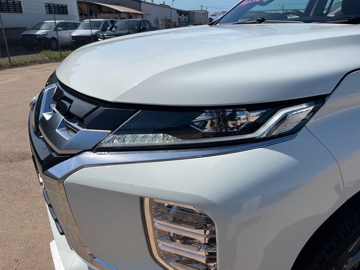 2024 Mitsubishi Pajero Sport GLX