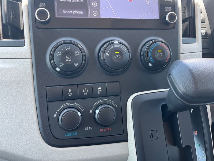 2021 Toyota HiAce Commuter