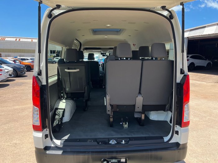 2021 Toyota HiAce Commuter