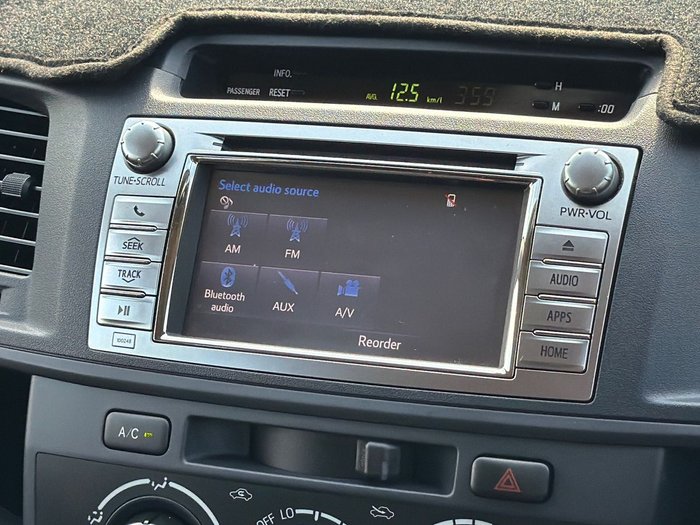 2014 Toyota HiLux SR