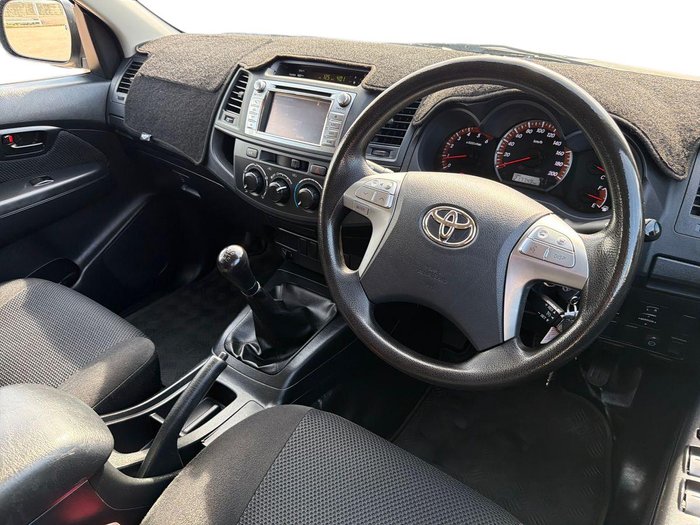 2014 Toyota HiLux SR