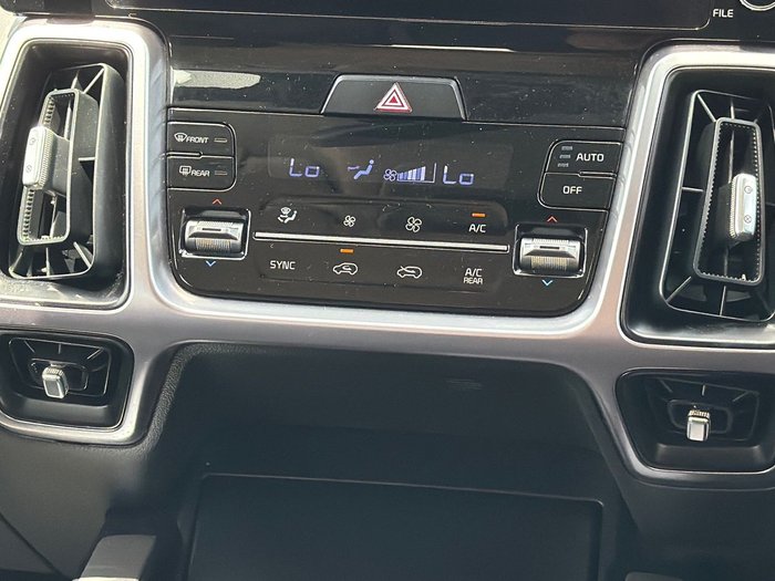 2022 Kia Sorento Sport