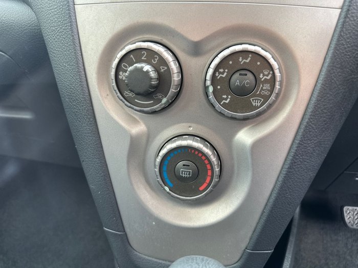 2014 Toyota Yaris YRS