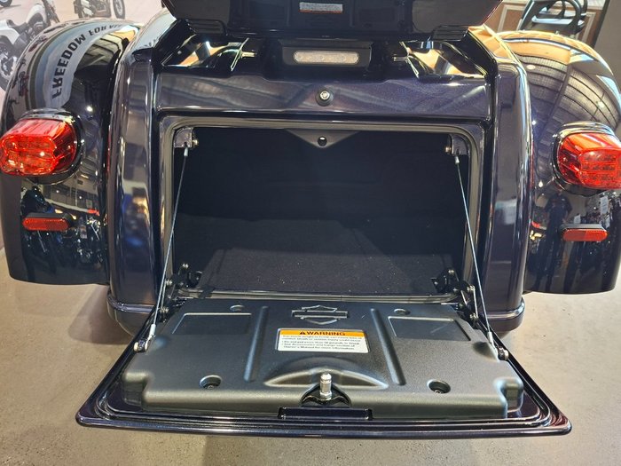 2025 HARLEY-DAVIDSON FLHTCUTG TRI GLIDE U/CLC 114