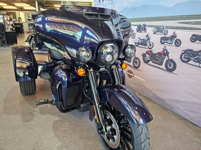 2025 HARLEY-DAVIDSON FLHTCUTG TRI GLIDE U/CLC 114