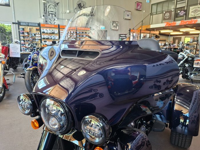 2025 HARLEY-DAVIDSON FLHTCUTG TRI GLIDE U/CLC 114