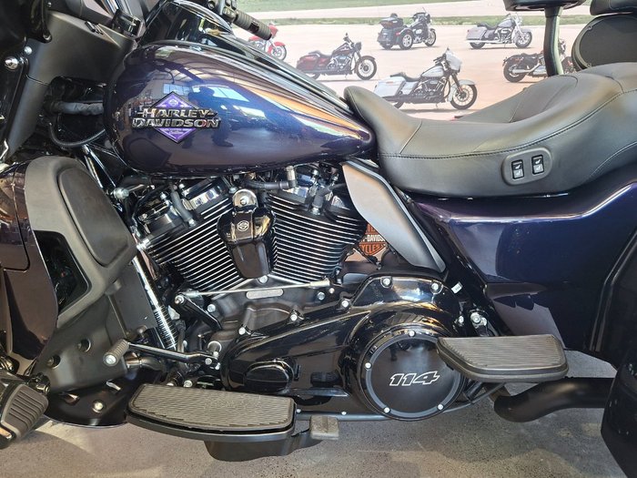 2025 HARLEY-DAVIDSON FLHTCUTG TRI GLIDE U/CLC 114