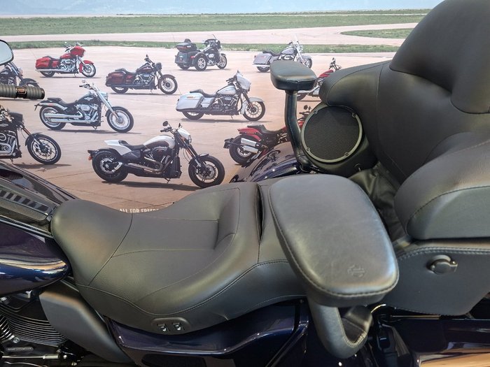 2025 HARLEY-DAVIDSON FLHTCUTG TRI GLIDE U/CLC 114