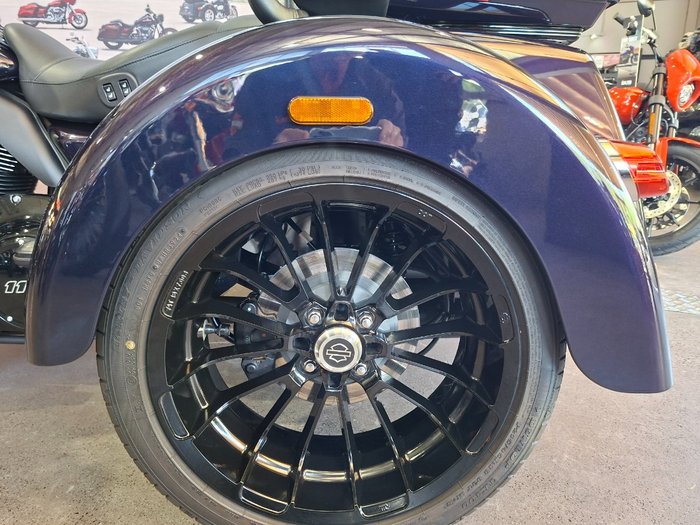 2025 HARLEY-DAVIDSON FLHTCUTG TRI GLIDE U/CLC 114