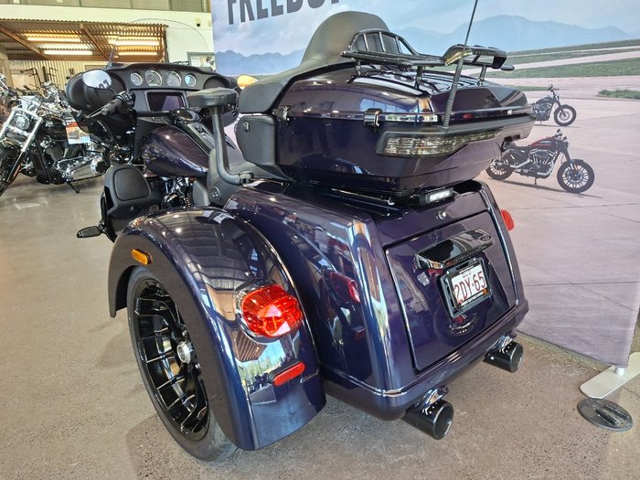 2025 HARLEY-DAVIDSON FLHTCUTG TRI GLIDE U/CLC 114