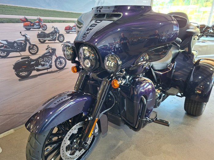 2025 HARLEY-DAVIDSON FLHTCUTG TRI GLIDE U/CLC 114