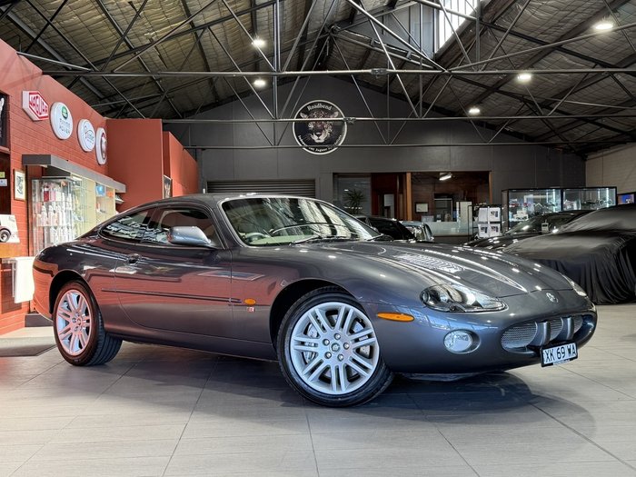 2003 Jaguar XKR