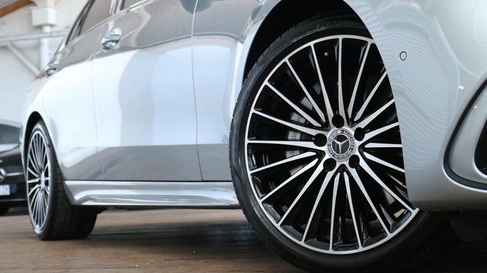 2025 Mercedes-Benz C-Class C200