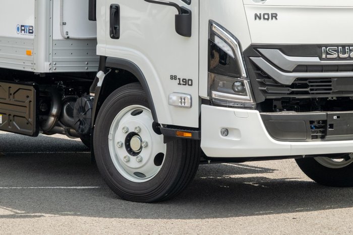 2025 Isuzu N Series NQR 88/80-190 AM D34