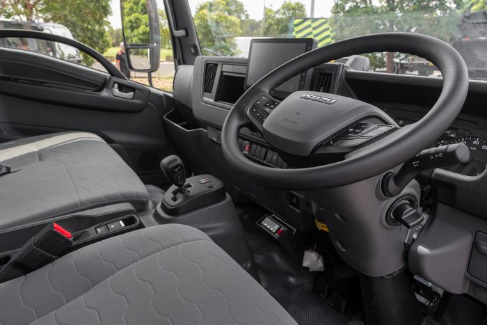 2025 Isuzu N Series NQR 88/80-190 AM D34