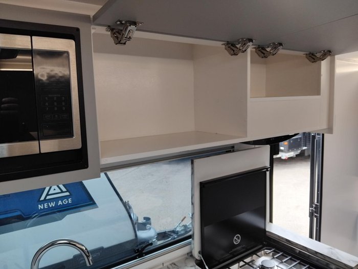 2025 New Age Caravans My26 Road Owl 19Ft Triple Bunk New Layout Design