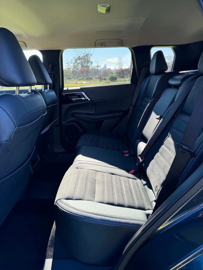 2025 Mitsubishi Outlander PHEV Aspire