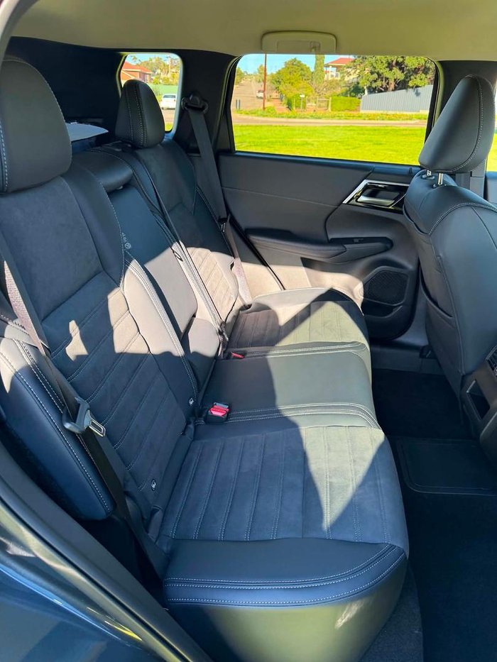 2025 Mitsubishi Outlander PHEV Aspire