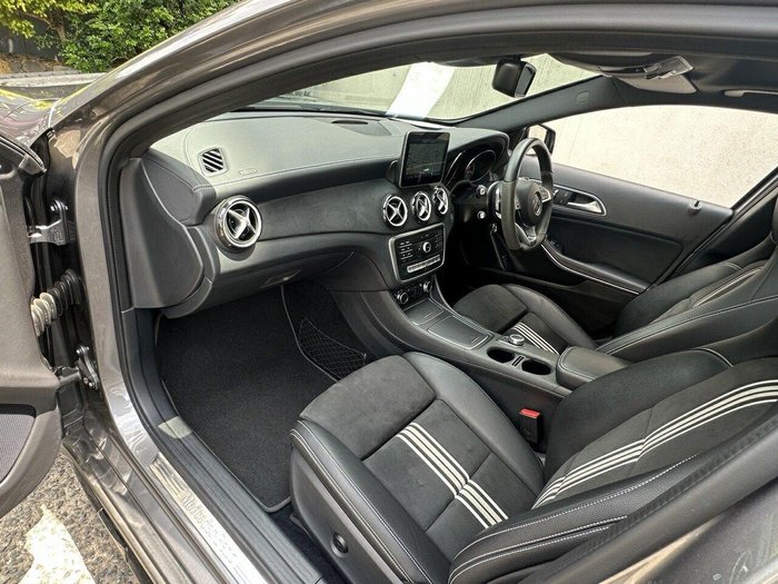 2017 Mercedes-Benz GLA-Class GLA180 X156 Mountain Grey