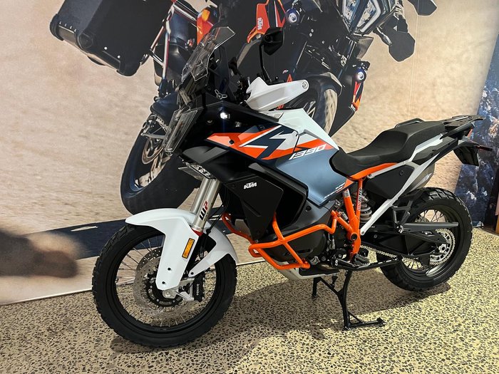 2026 KTM 1390 Super Adventure R Super Adventure Orange