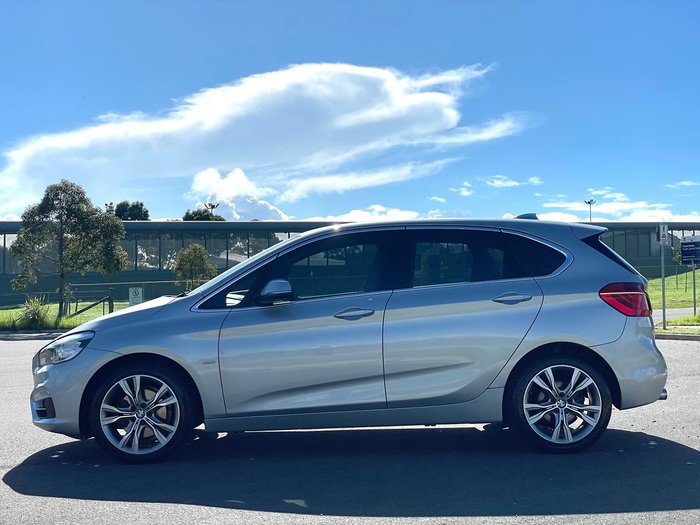 2016 BMW 2 Series 220i Luxury Line