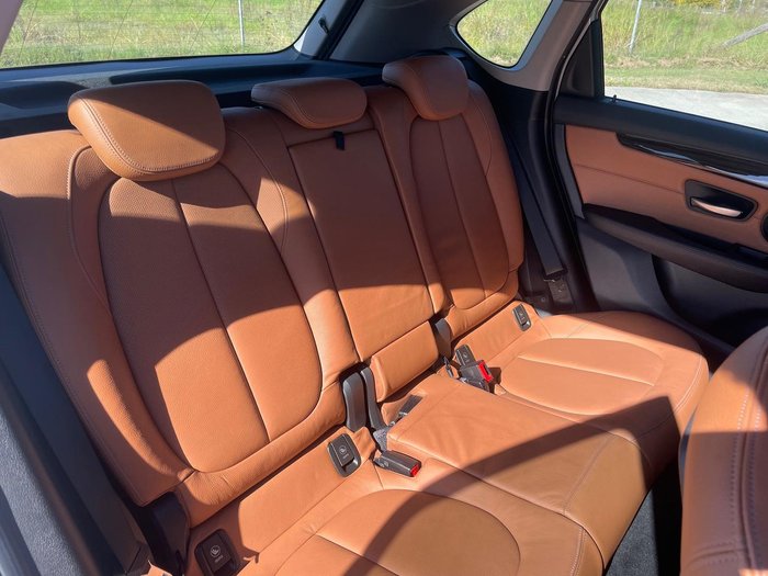 2016 BMW 2 Series 220i Luxury Line