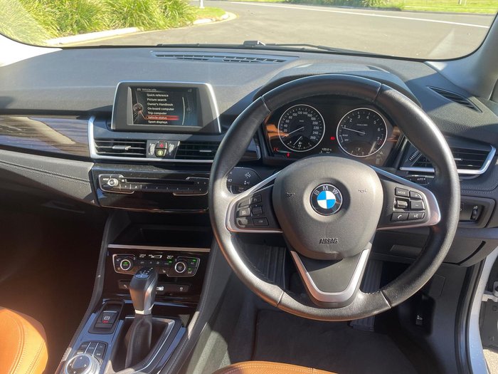 2016 BMW 2 Series 220i Luxury Line