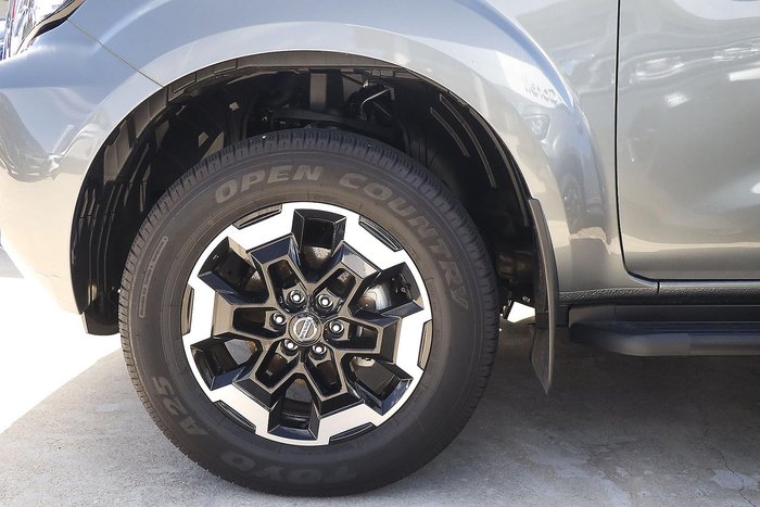 2025 Nissan Navara ST-X