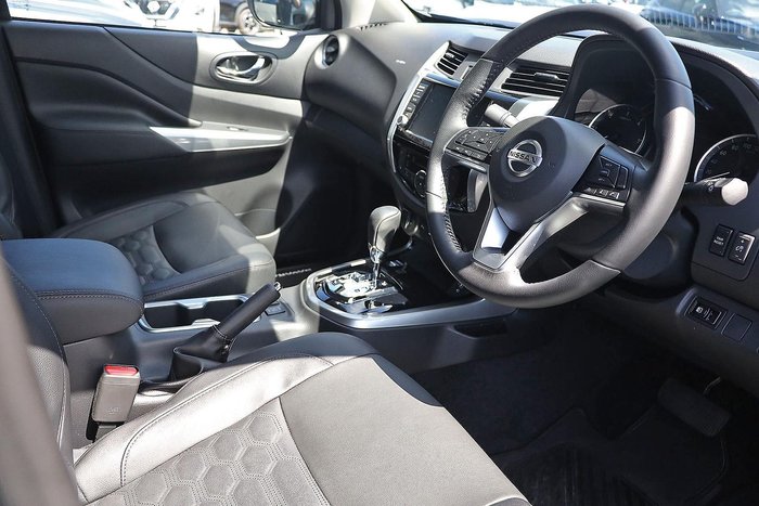 2025 Nissan Navara ST-X