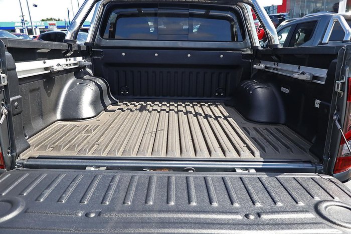 2025 Nissan Navara ST-X