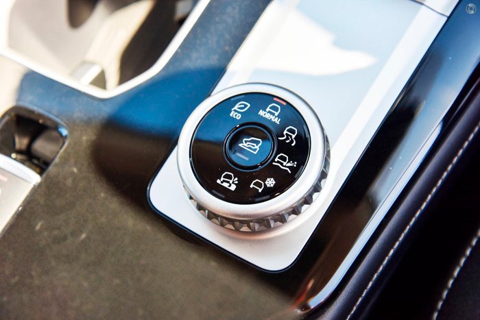 2025 Mitsubishi Outlander LS