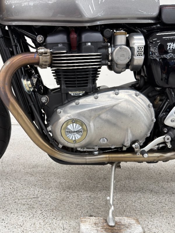 2017 Triumph THRUXTON R Silver