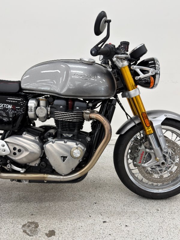 2017 Triumph THRUXTON R Silver