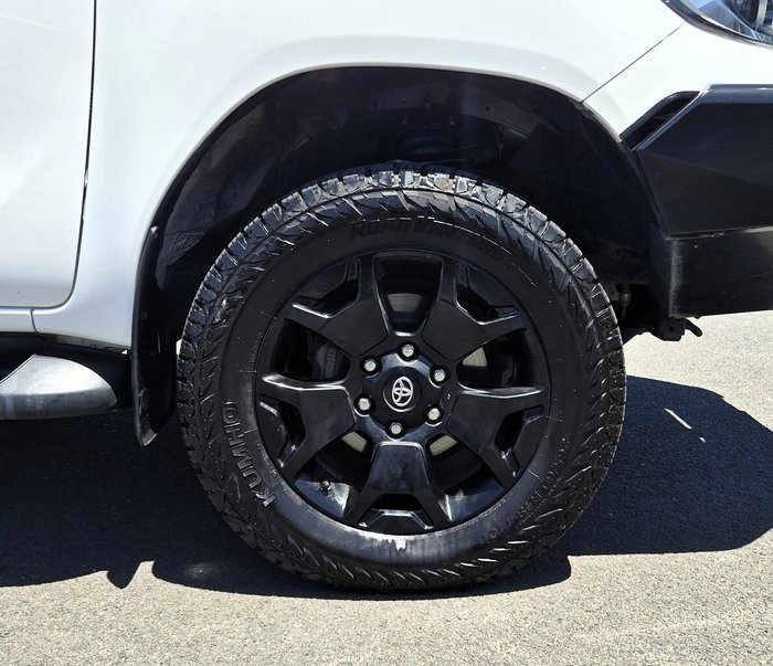 2019 Toyota Hilux Rogue