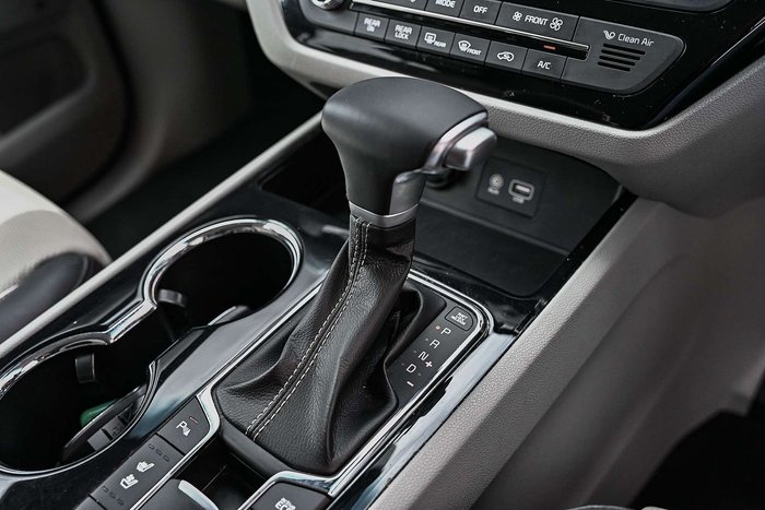 2019 Kia Carnival Platinum