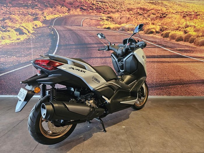 2025 Yamaha XMAX 300 V2 XMAX Silver