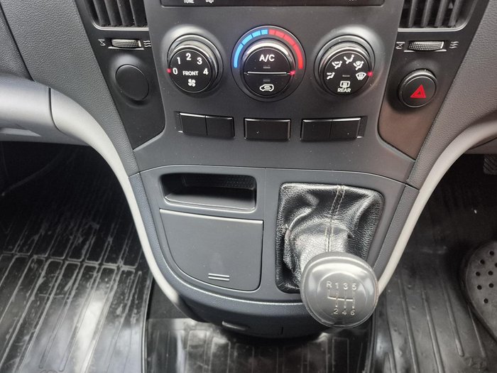 2014 Hyundai iLoad TQ2-V MY14 Creamy White