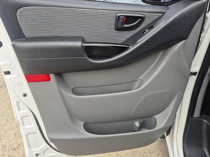 2014 Hyundai iLoad TQ2-V MY14 Creamy White