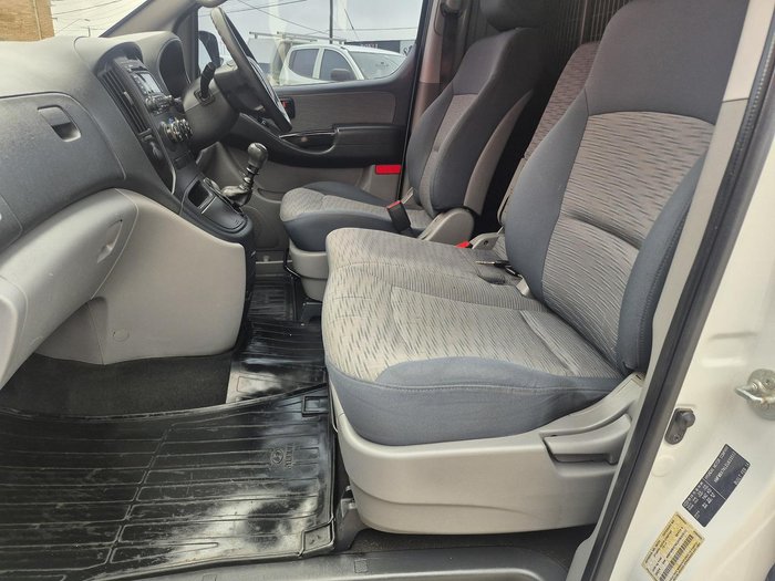 2014 Hyundai iLoad TQ2-V MY14 Creamy White