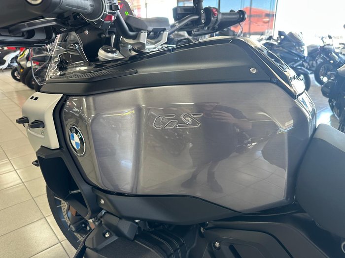 2025 BMW R 1300 GS Adventure Triple Black R 1300 Black