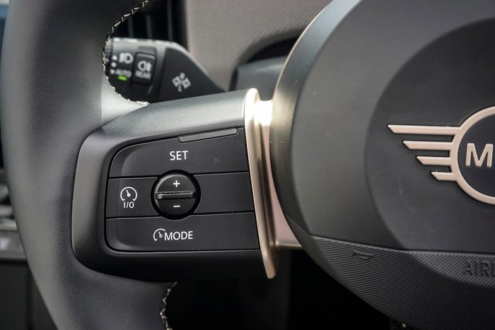 2025 MINI Cooper S Favoured