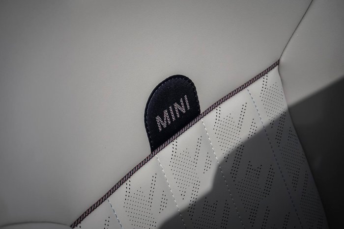 2025 MINI Cooper S Favoured
