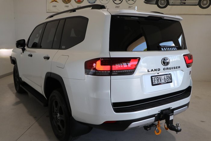 2025 Toyota Landcruiser GR Sport