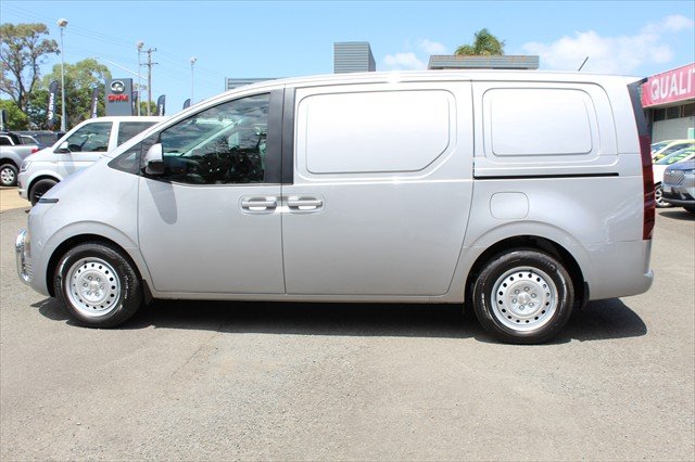 2025 Hyundai STARIA LOAD