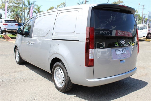 2025 Hyundai STARIA LOAD