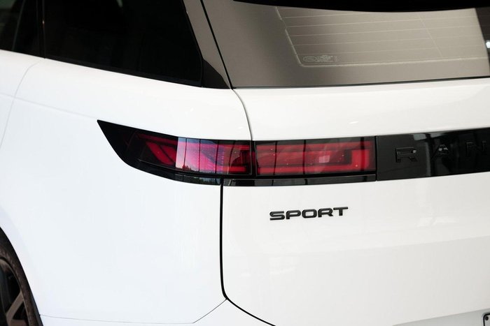 2025 Land Rover Range Rover Sport D250 Dynamic SE